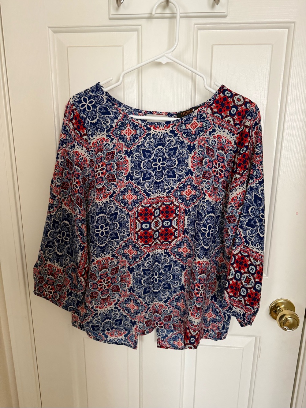 Women’s Navy & Red Patterned Long-Sleeve Blouse